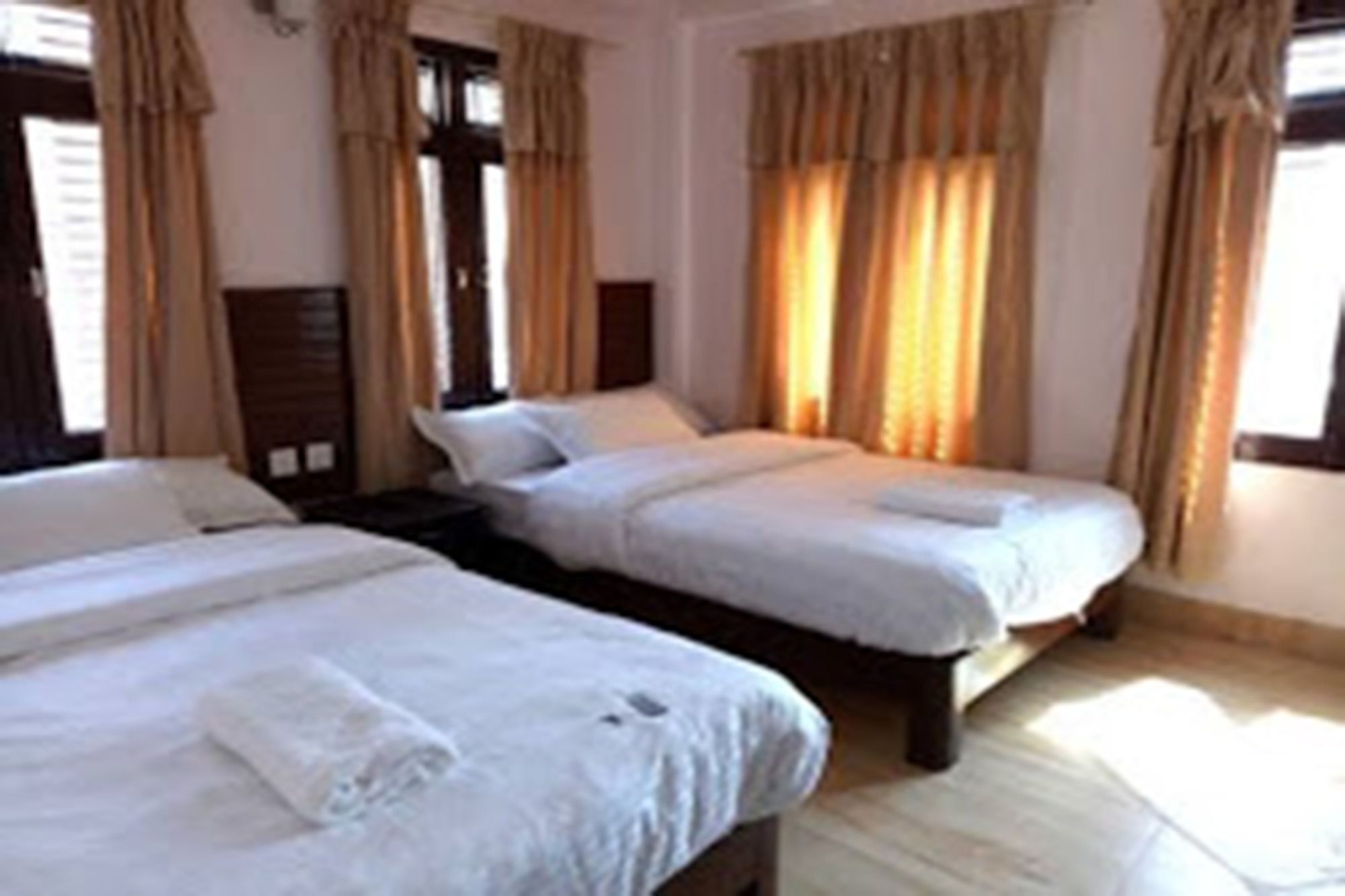 Hotel Alpine Villa Pokhara Eksteriør bilde